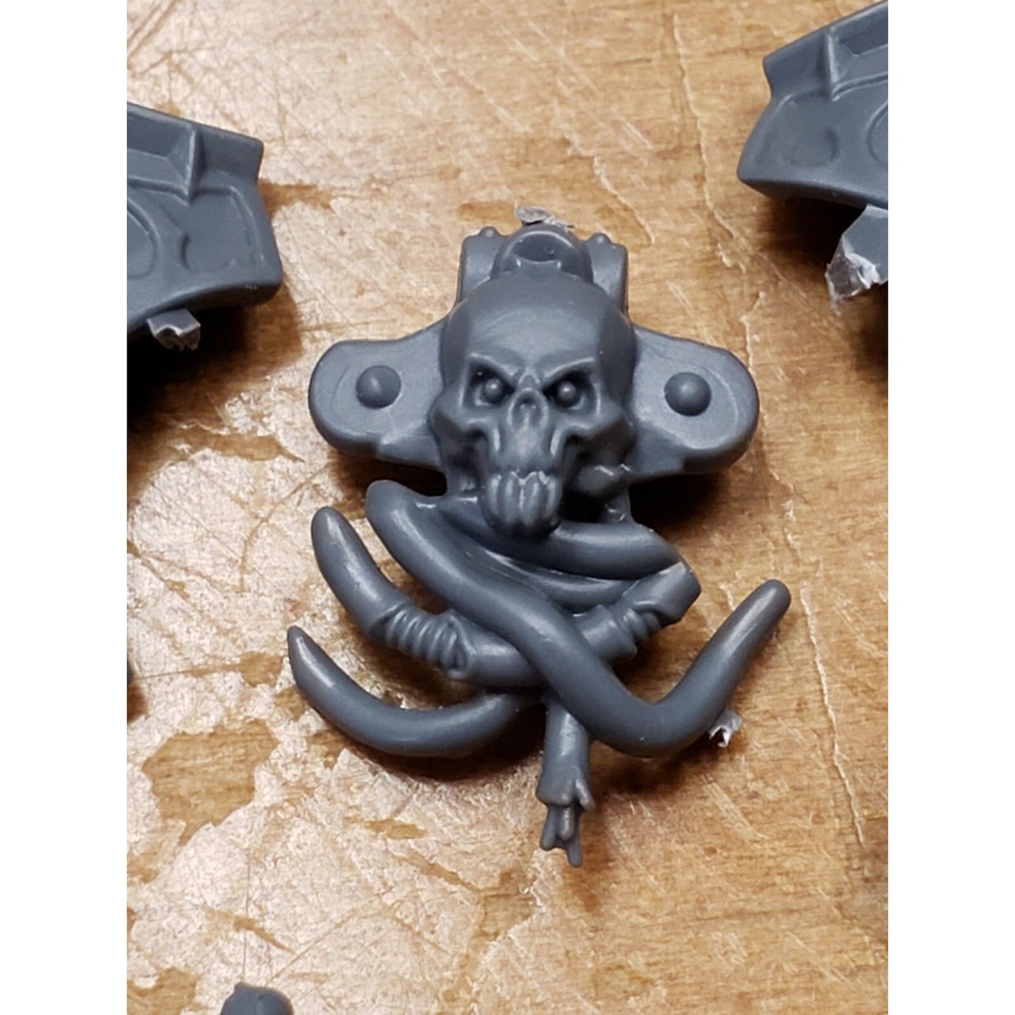 40k Chaos Space Marines Bit Daemon Prince Power Armor Chest w Cables Set