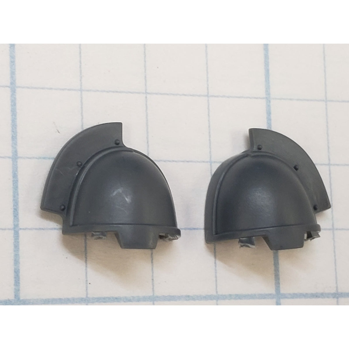 40k Space Marine Bits Aggressor Gravis Crest Pip Shoulder Pads #60