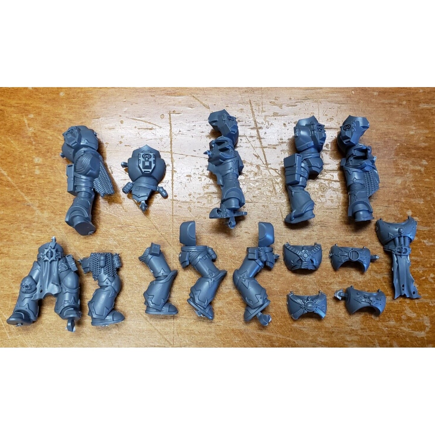 40K Chaos Space Marine Bits Legionary Torso Legs x5 Set