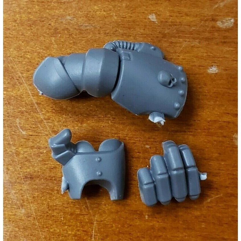40K Space Marine Bits Assault Intercessor Power Fist w/Skull