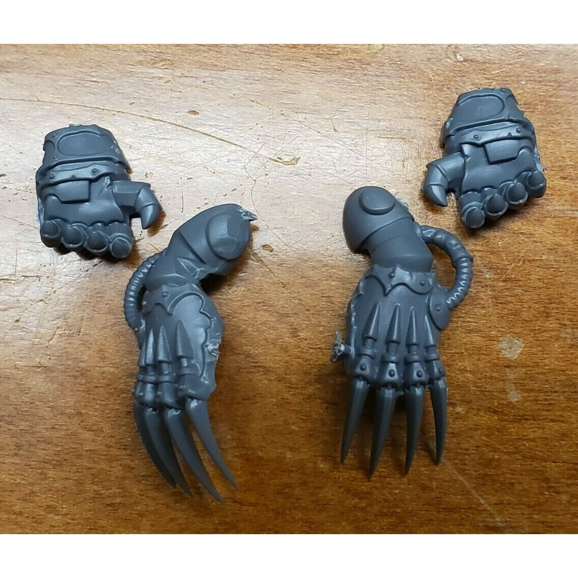 40k Chaos Space Marine Bits Chosen Engraved Lightning Claws Set
