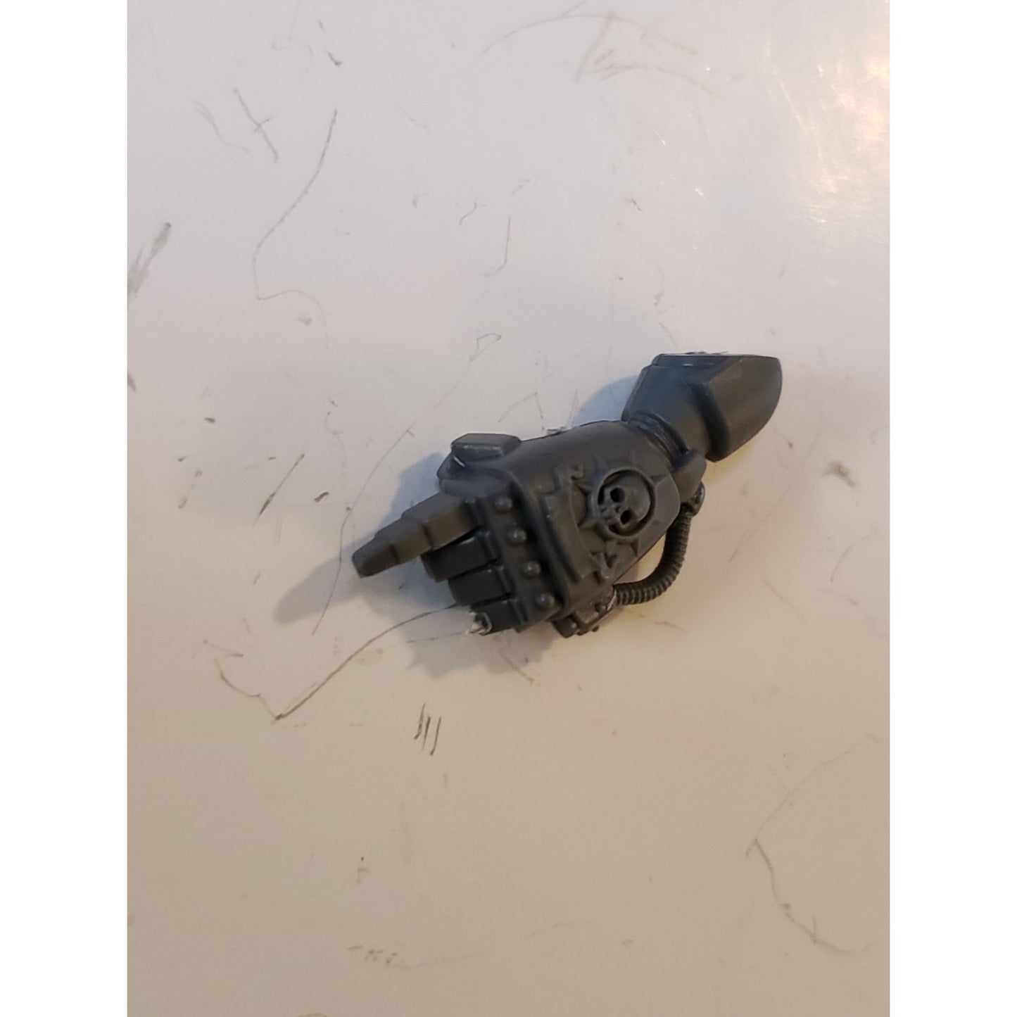 40k Space Marine Bits Devastator Crown & Skull Pointing Power Fist