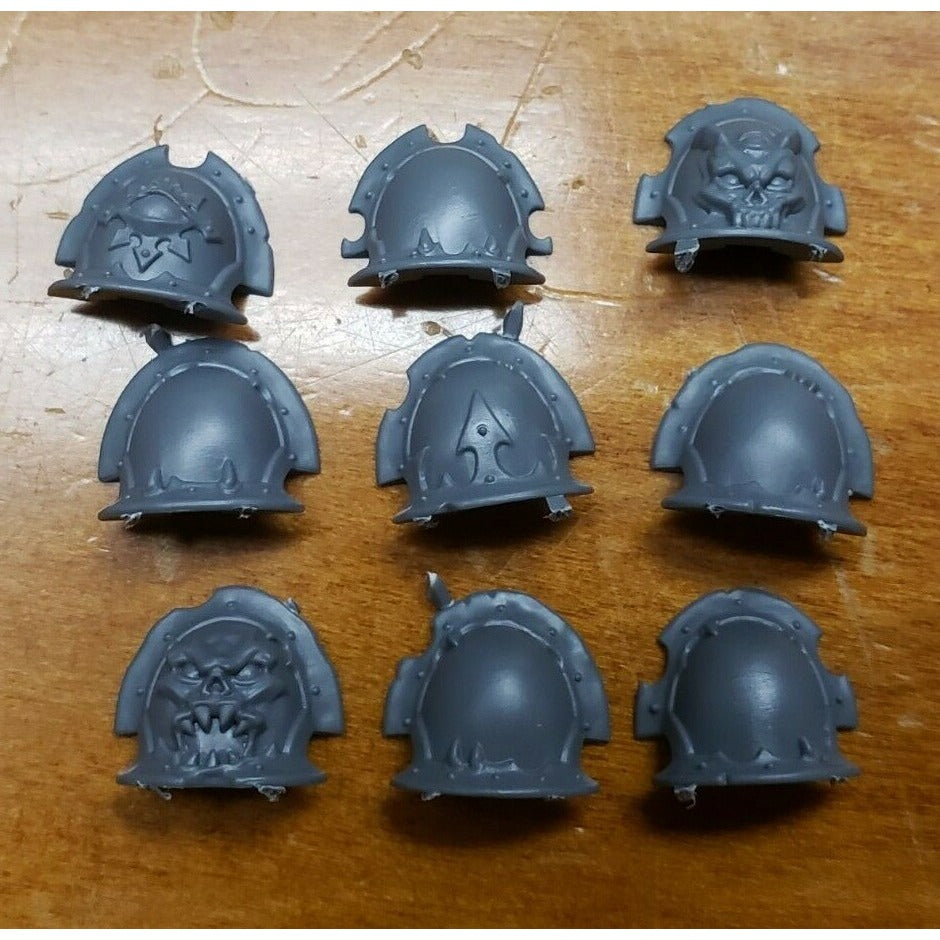 40k Chaos Space Marine Bits Chosen Engraved Shoulder Pads x9