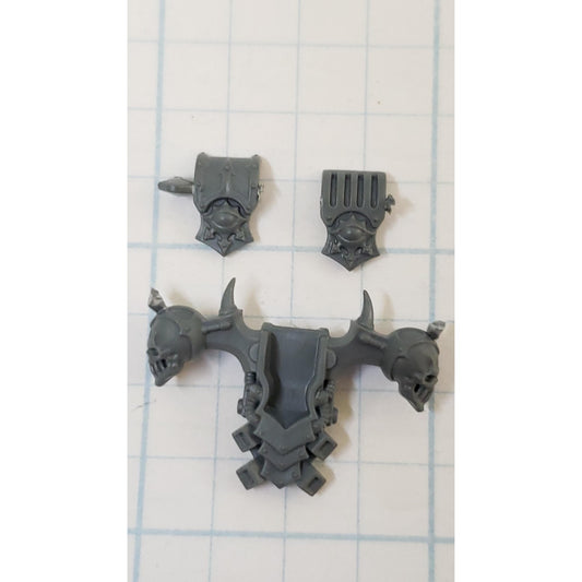 40K Chaos Space Marine Bits Legionary Champion Backpack w Icons #140
