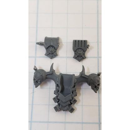 40K Chaos Space Marine Bits Legionary Champion Backpack w Icons #140