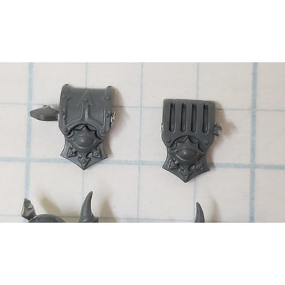 40K Chaos Space Marine Bits Legionary Champion Backpack w Icons #140