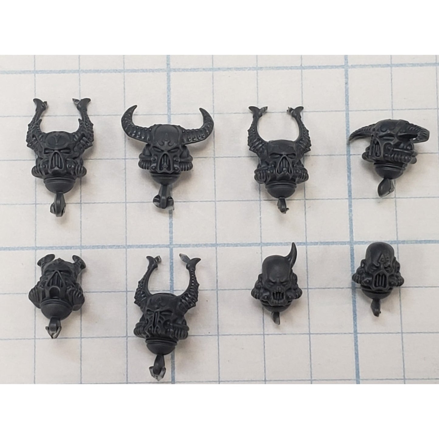 40K Chaos Space Marine Bits Legionary Heads w Horns x8 Veteran Set
