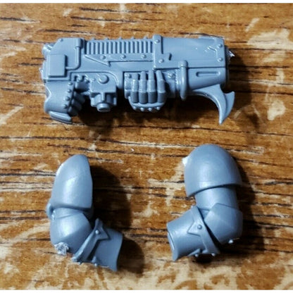 40K Chaos Space Marine Bits Legionary Plasmagun #73