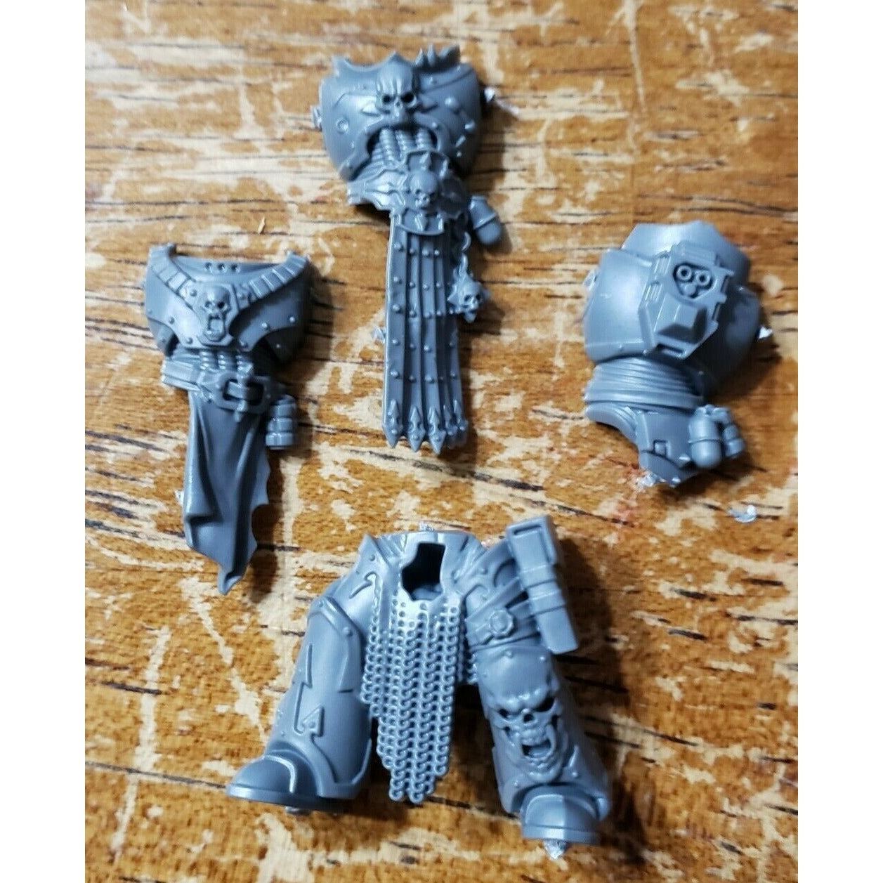 40K Chaos Space Marine Bits Legionary Champion Torso Legs #79
