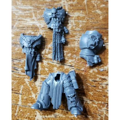 40K Chaos Space Marine Bits Legionary Champion Torso Legs #79