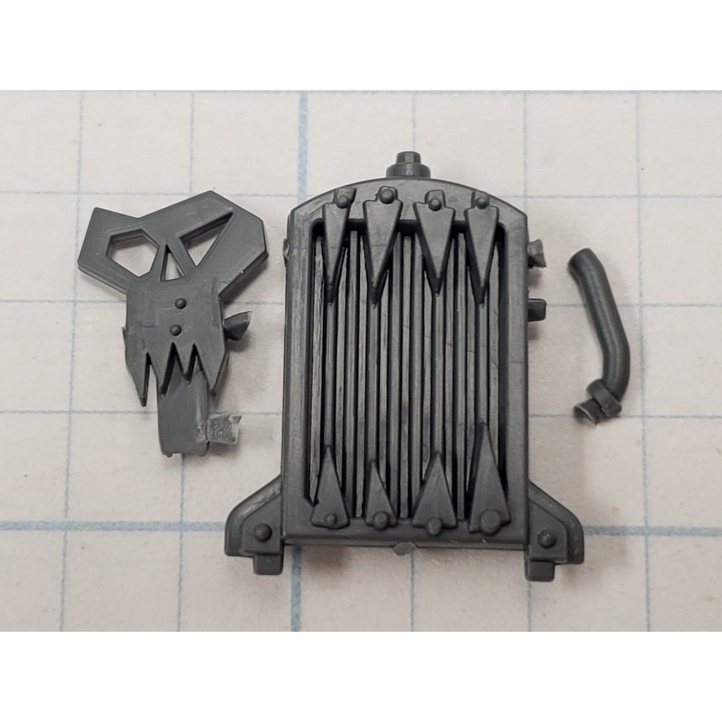 40k Ork Bits Trukk Engine Radiator w Hose & Skull Icon Set