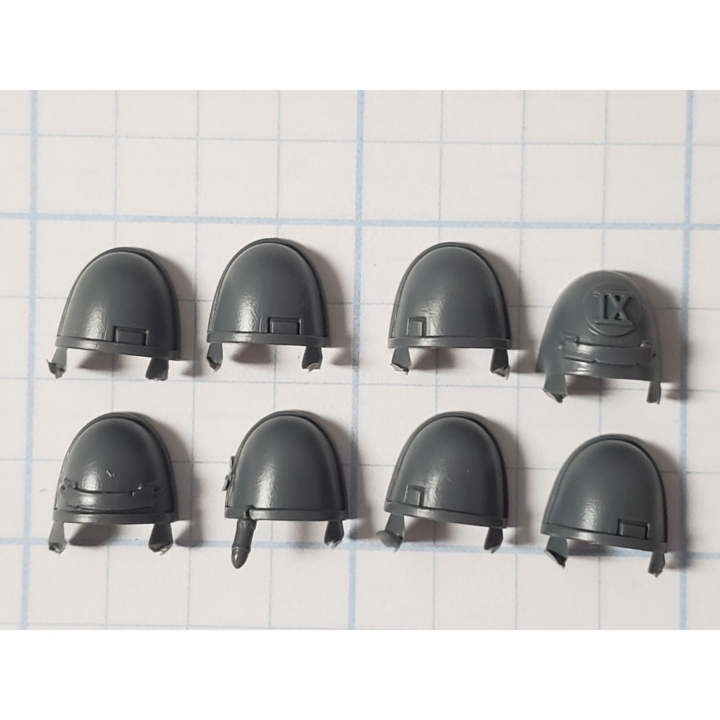 40k Space Marine Bits Devastator Plain & Decorated Shoulder Pad x8