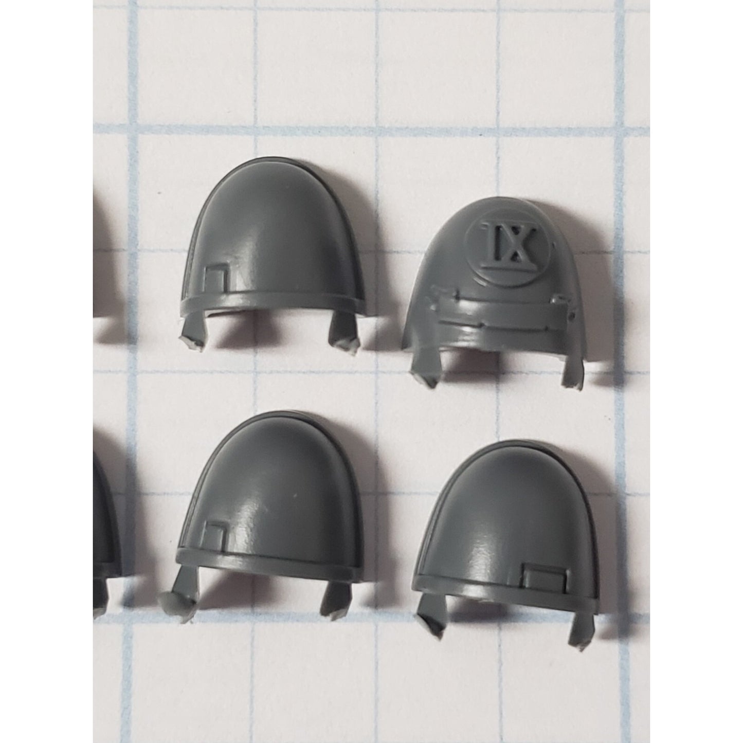 40k Space Marine Bits Devastator Plain & Decorated Shoulder Pad x8