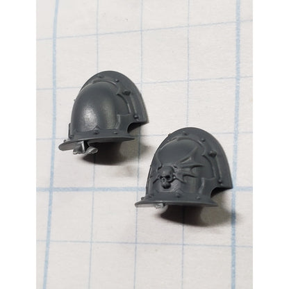 40k Night Lords Bits Nemesis Claws Kill Team Shoulder Pads B26