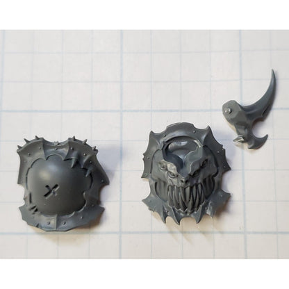 40k Chaos Space Marines Bit Daemon Prince Power Armor Shoulder Pads