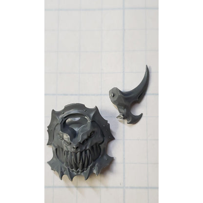40k Chaos Space Marines Bit Daemon Prince Power Armor Shoulder Pads