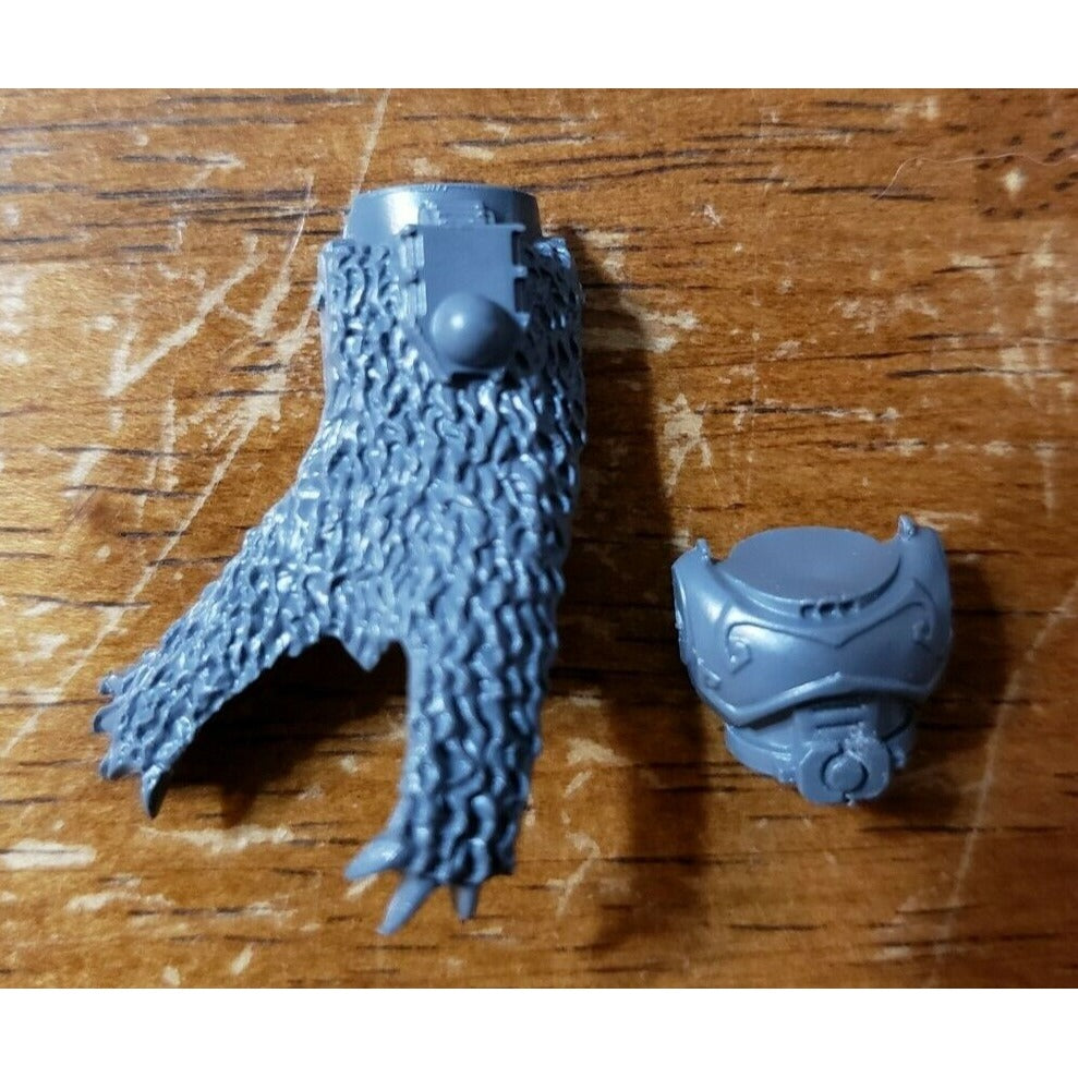 40k Space Wolves Bits Wolf Pack Wolf Guard Wolf Pelt Cape & Engraved Torso