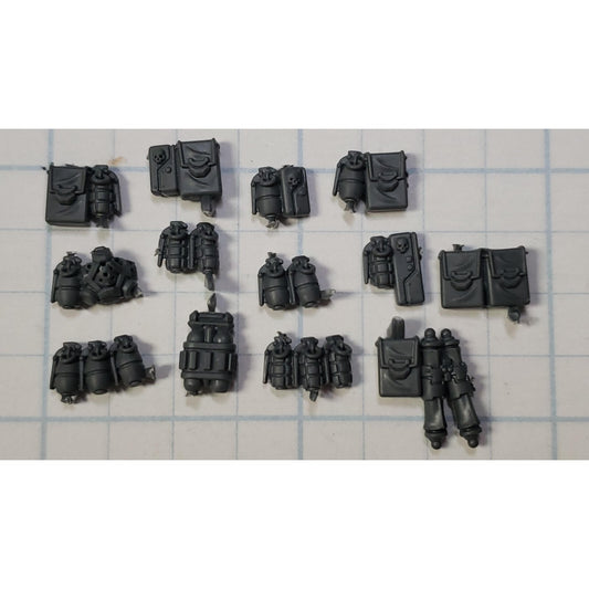 30K Space Marine Bits Mark VI Assault Squad Pouches Grenades P13