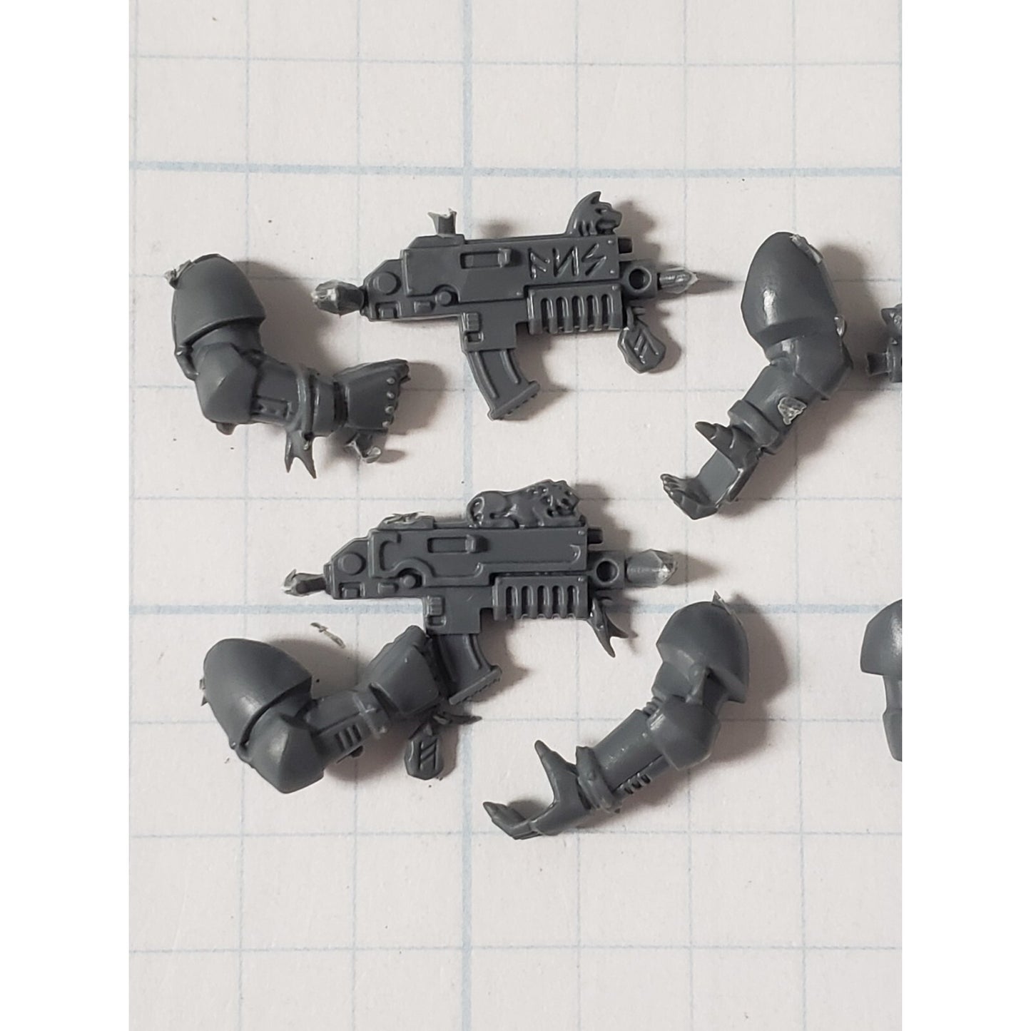 40k Space Wolves Bits Wolf Pack Grey Hunter Rune Engraved Bolters x4 W/Arms