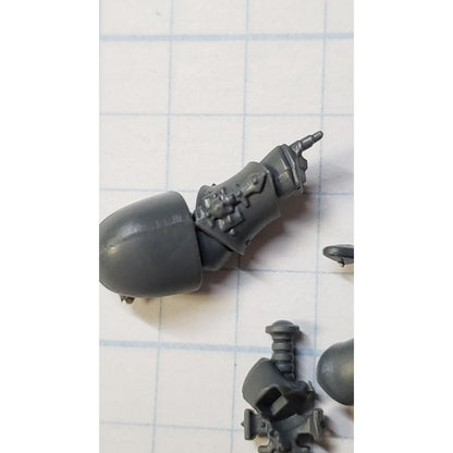 40k Space Marines Bits Bladeguard Veteran Pointing Arm & Hand on Sword