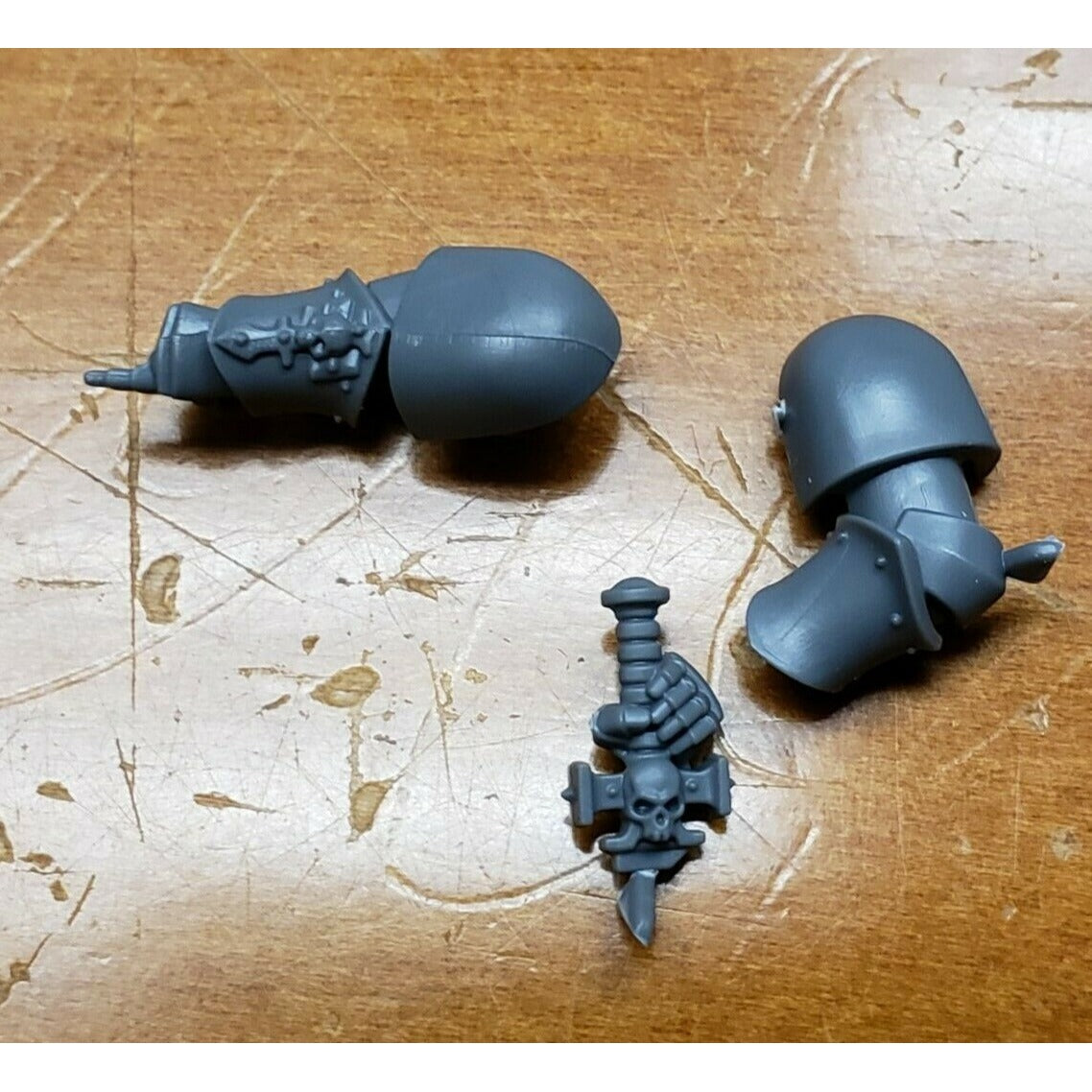 40k Space Marines Bits Bladeguard Veteran Pointing Arm & Hand on Sword