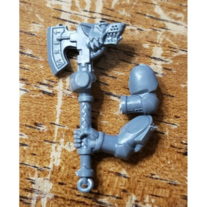 40k Space Wolves Bits Wolf Pack Wolf Guard Engraved Two-Hand Power Axe
