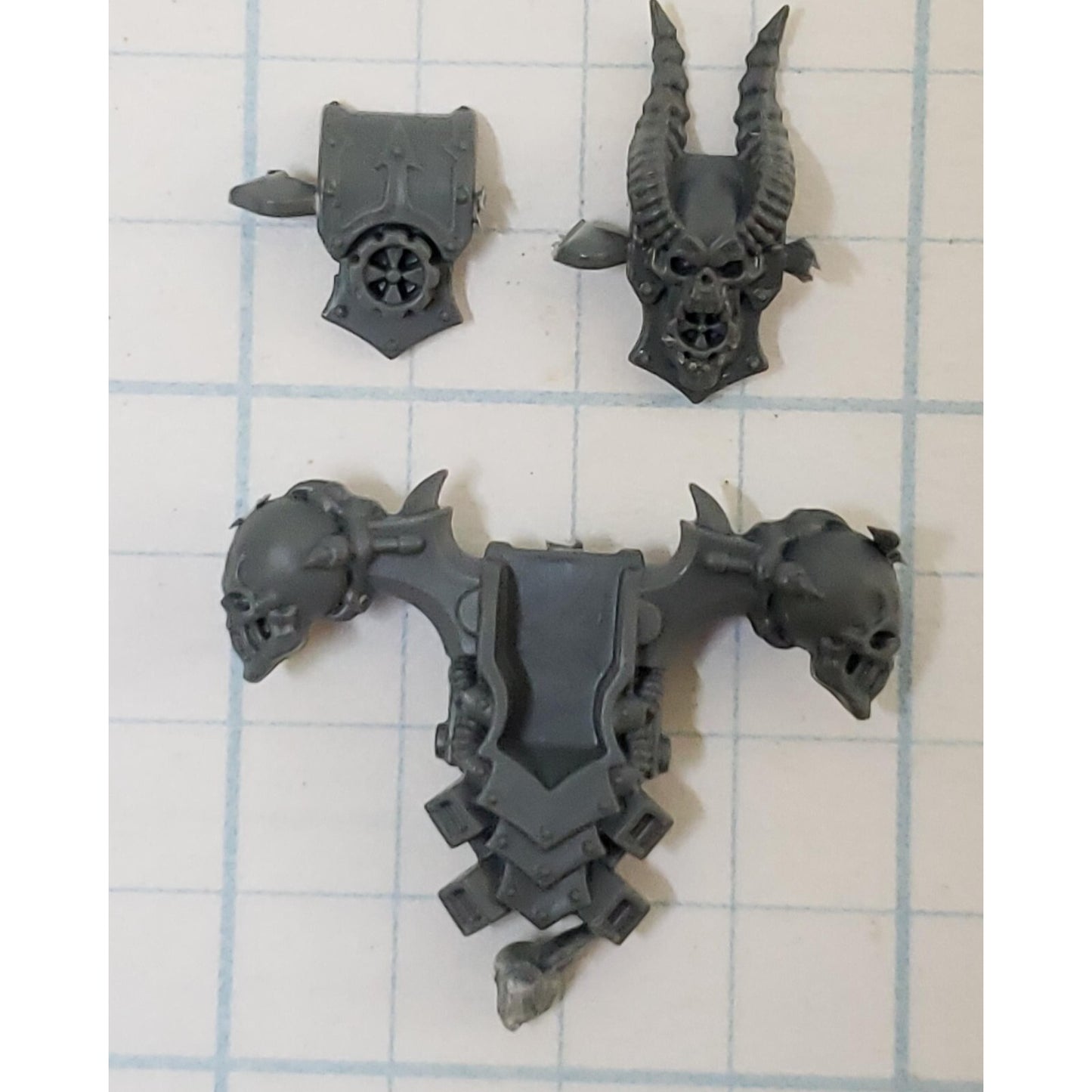 40K Chaos Space Marine Bits Legionary Champion Backpack w Icons #143