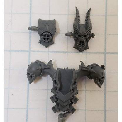 40K Chaos Space Marine Bits Legionary Champion Backpack w Icons #143
