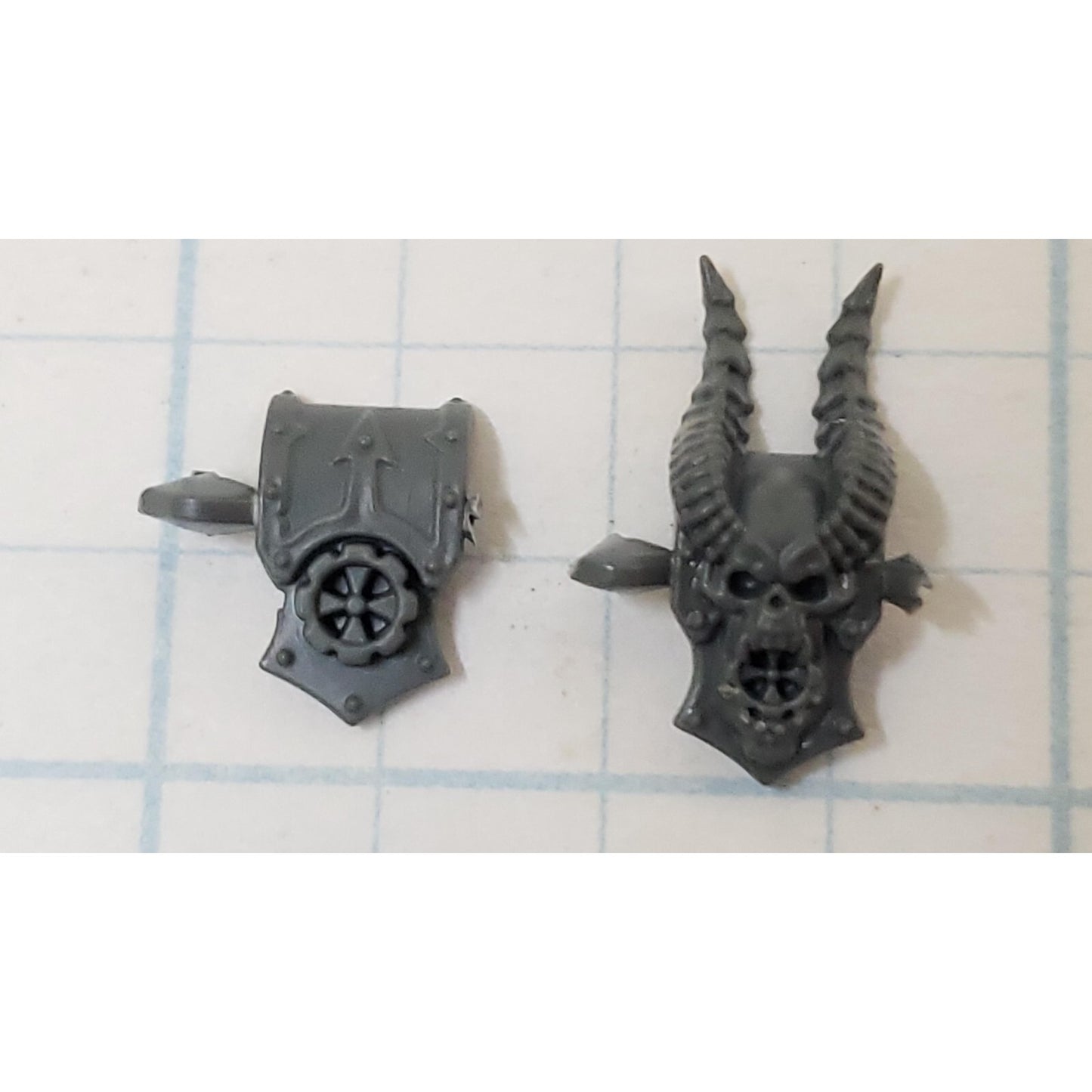40K Chaos Space Marine Bits Legionary Champion Backpack w Icons #143