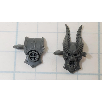 40K Chaos Space Marine Bits Legionary Champion Backpack w Icons #143