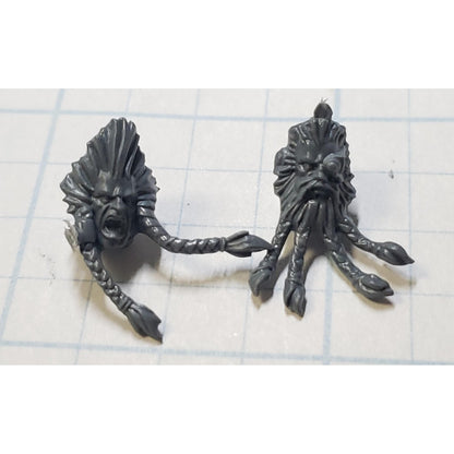 40k Space Wolves Bits Wolf Pack Grey Hunter Veteran Bare Heads w Braids x2
