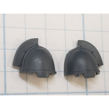 40k Space Marine Bits Aggressor Gravis Crest Pip Shoulder Pads #60