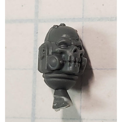 40K Space Marine Bits Reiver Bare Skull Head w Studs #66