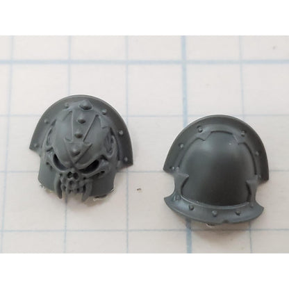 40K Chaos Space Marine Bits Legionary Shoulder Pads w Skull  #93