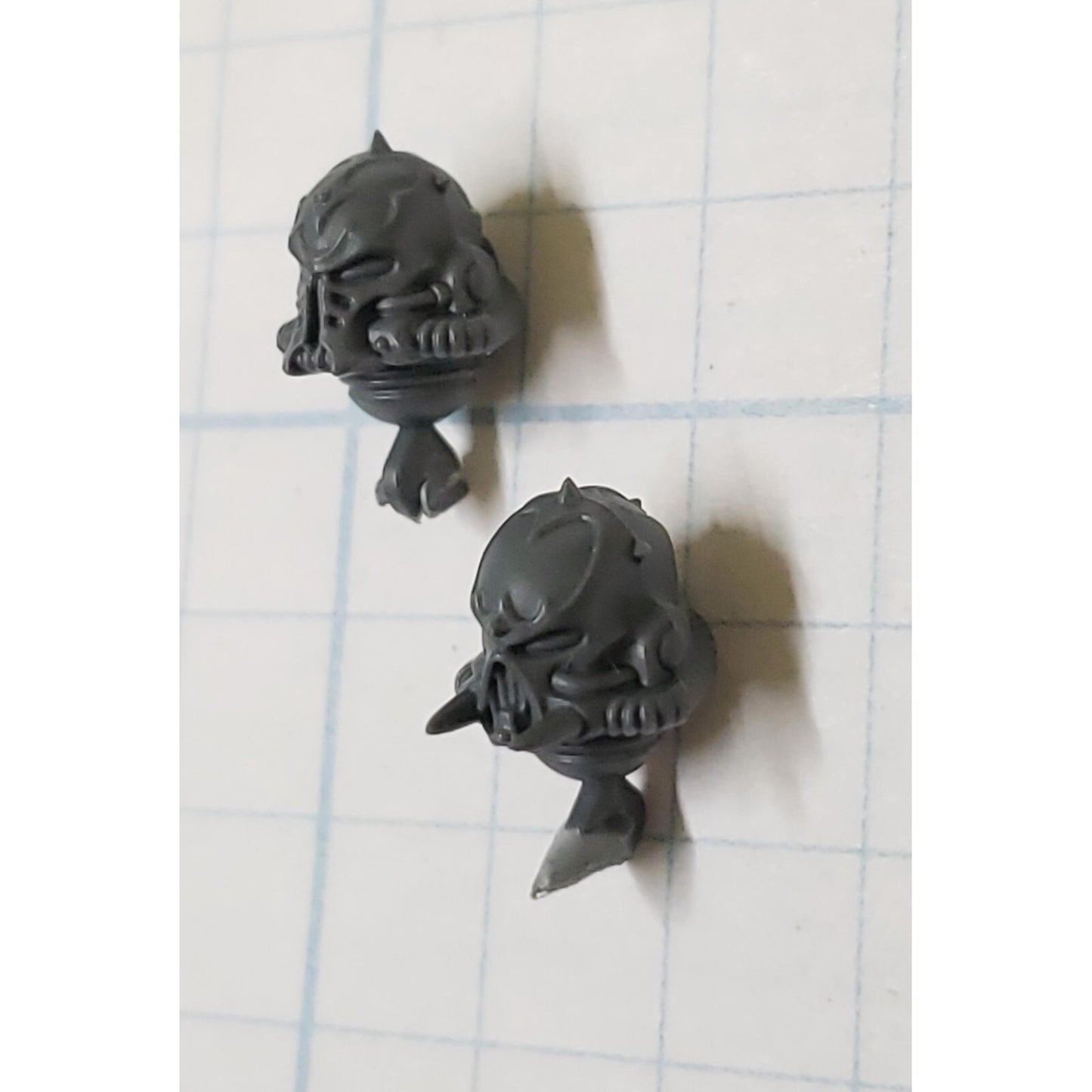 40K Chaos Space Marine Bits Legionary Heads w Helmet x2 #119
