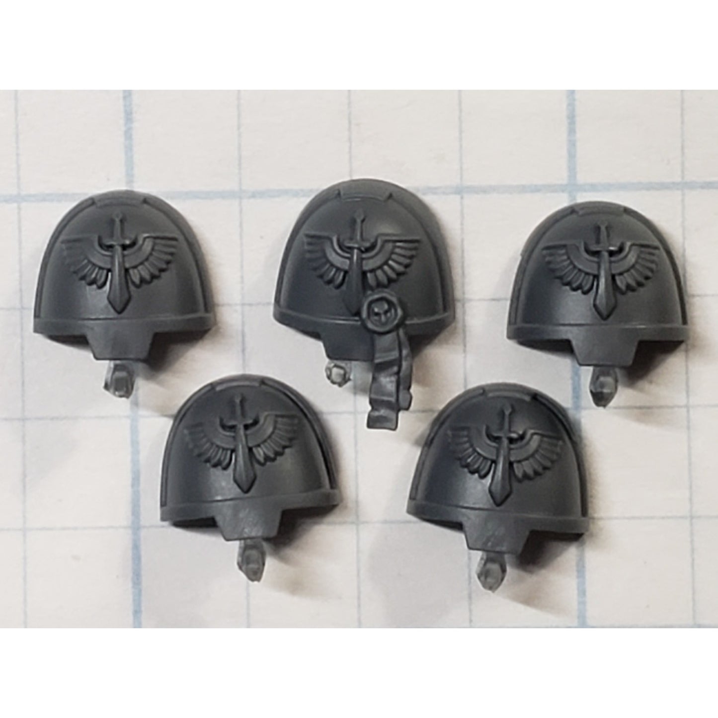 40k Dark Angels Bits Upgrade Crest Winged Sword Terminator Shoulder Pads D09