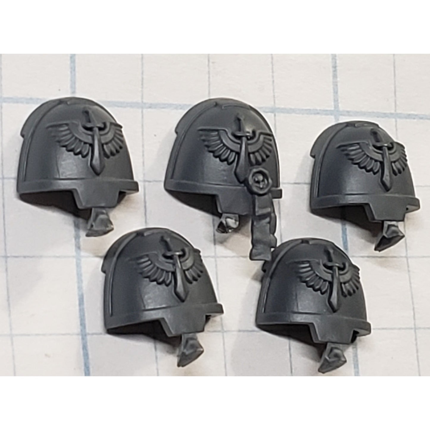 40k Dark Angels Bits Upgrade Crest Winged Sword Terminator Shoulder Pads D09