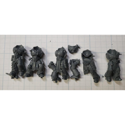 40K Chaos Space Marine Bits Legionary Torso Legs x5 Set