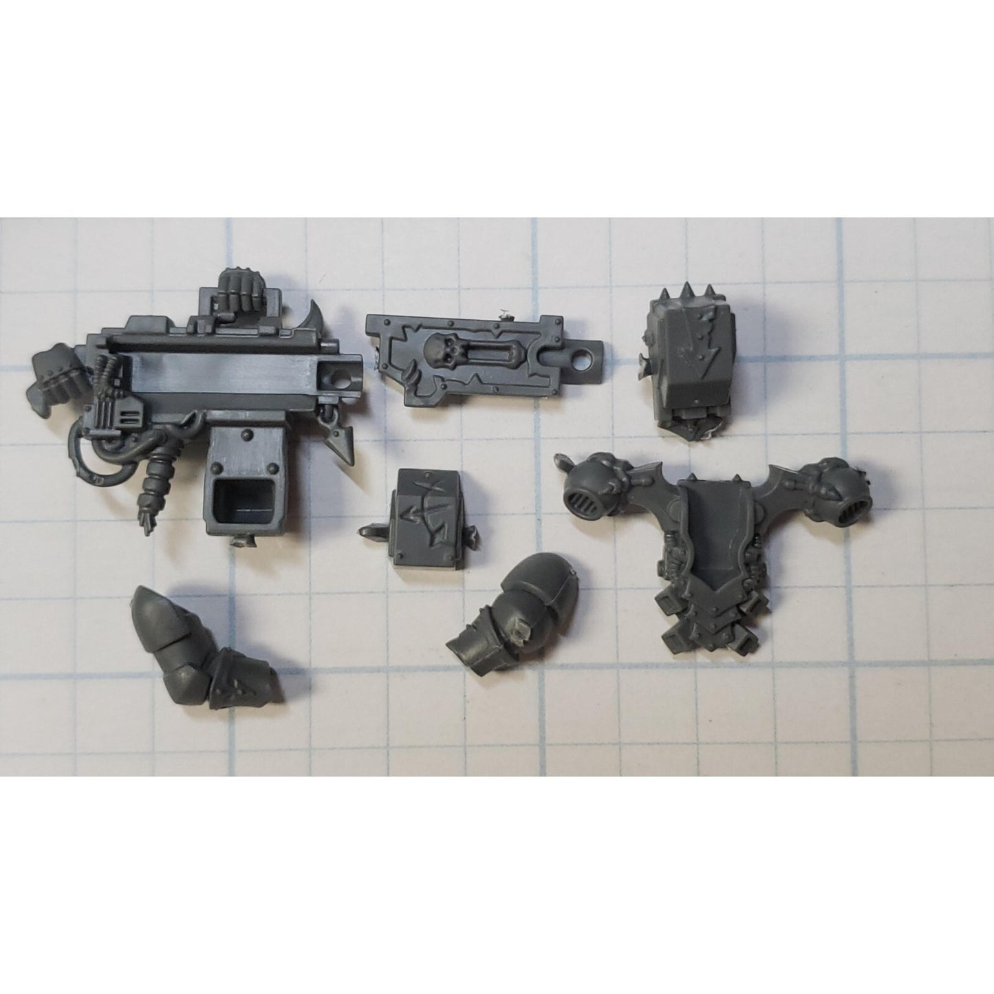 40K Chaos Space Marine Bits Legionary Heavy Bolter w Backpack & Ammo