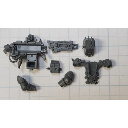 40K Chaos Space Marine Bits Legionary Heavy Bolter w Backpack & Ammo