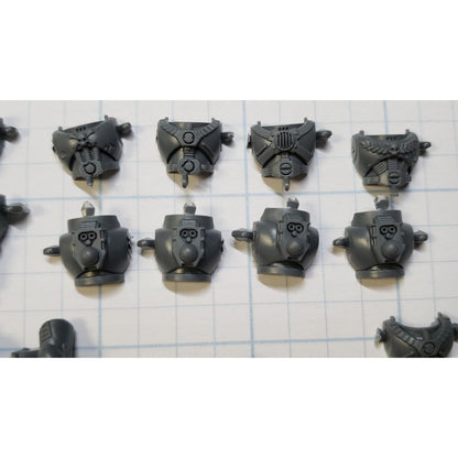 40k Space Marines Bits Devastator Engraved Torso Legs Sets