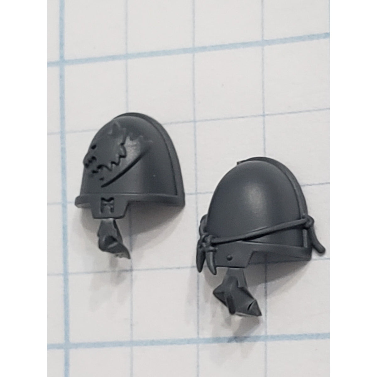 40k Space Wolves Bits Grey Hunters Pack Leader Shoulder Pads #62 Set