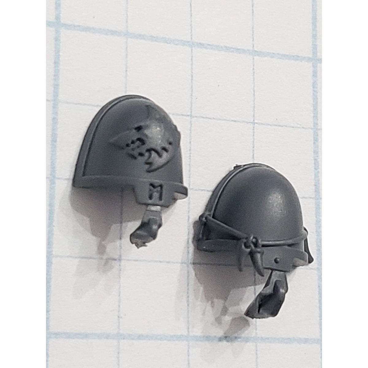 40k Space Wolves Bits Grey Hunters Pack Leader Shoulder Pads #62 Set