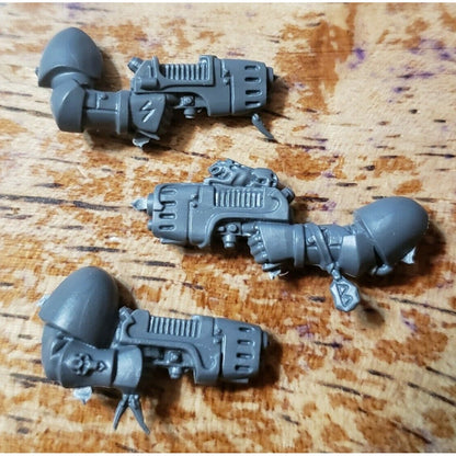 40k Space Wolves Bits Wolf Pack Blood Claws Engraved Plasma Pistols x3