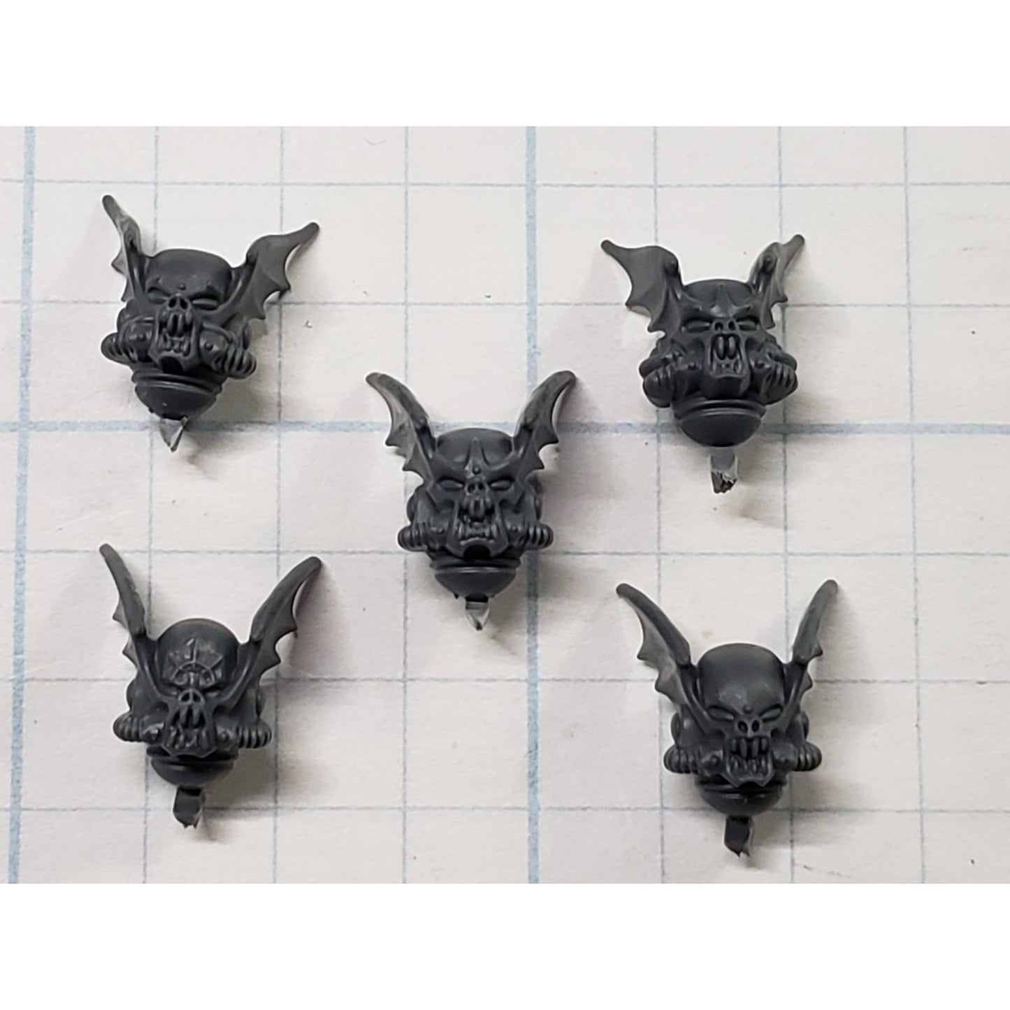 40k Night Lords Bits Nemesis Claws Kill Team Winged Helmet Head x5 B36