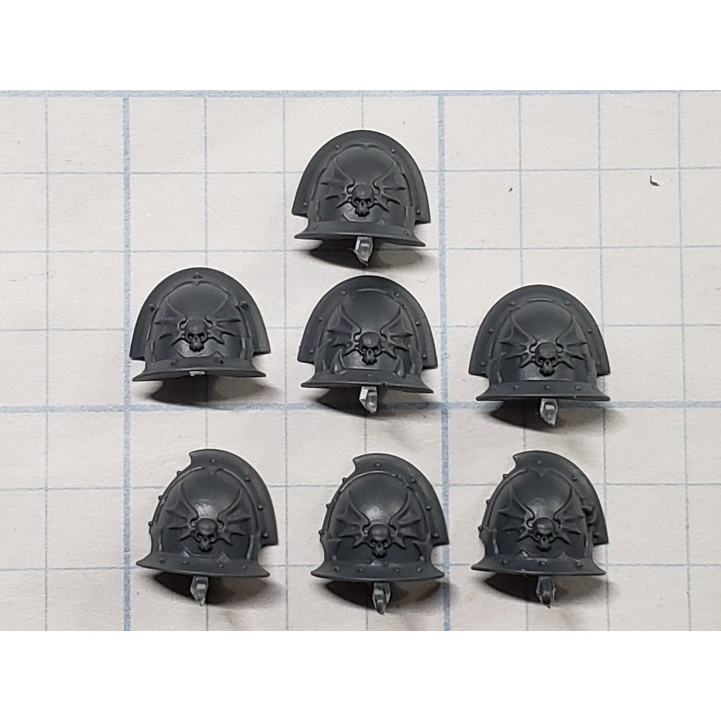 40k Night Lords Bits Nemesis Claws Kill Team Shoulder Pads x7 Set B46