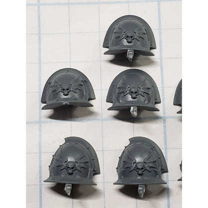40k Night Lords Bits Nemesis Claws Kill Team Shoulder Pads x7 Set B46