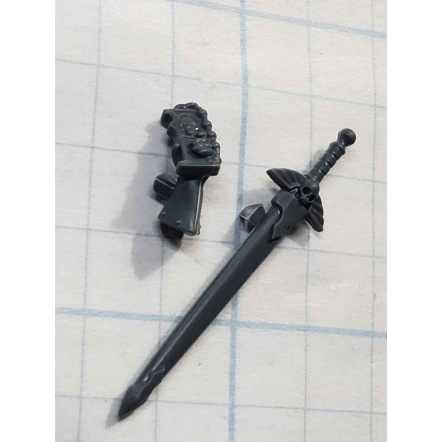 40K Adeptus Sororitas Bits Battle Sister Squad Superior Icon & Sword Sheath Set