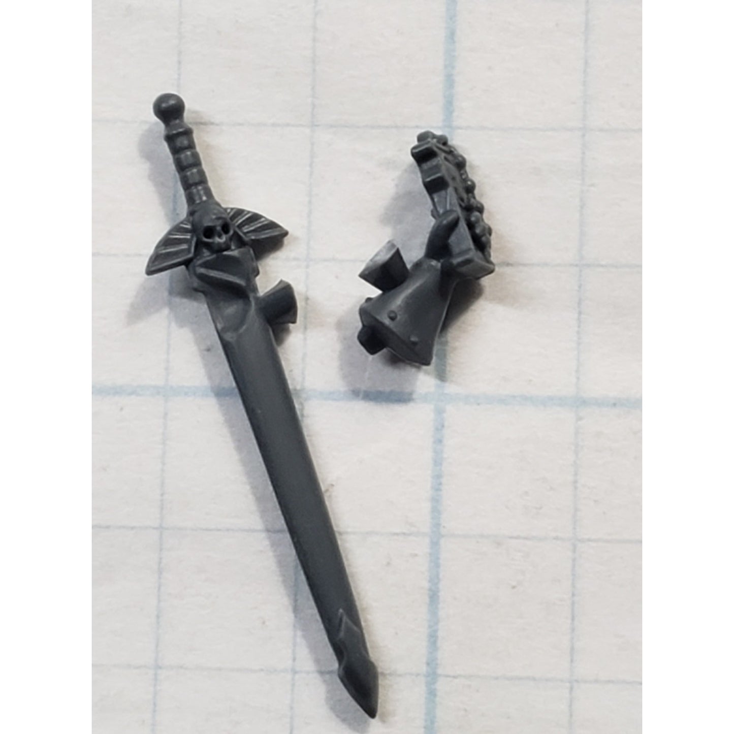 40K Adeptus Sororitas Bits Battle Sister Squad Superior Icon & Sword Sheath Set