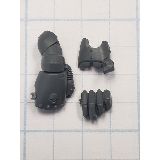 40K Space Marine Bits Assault Intercessor Power Fist w/Skull